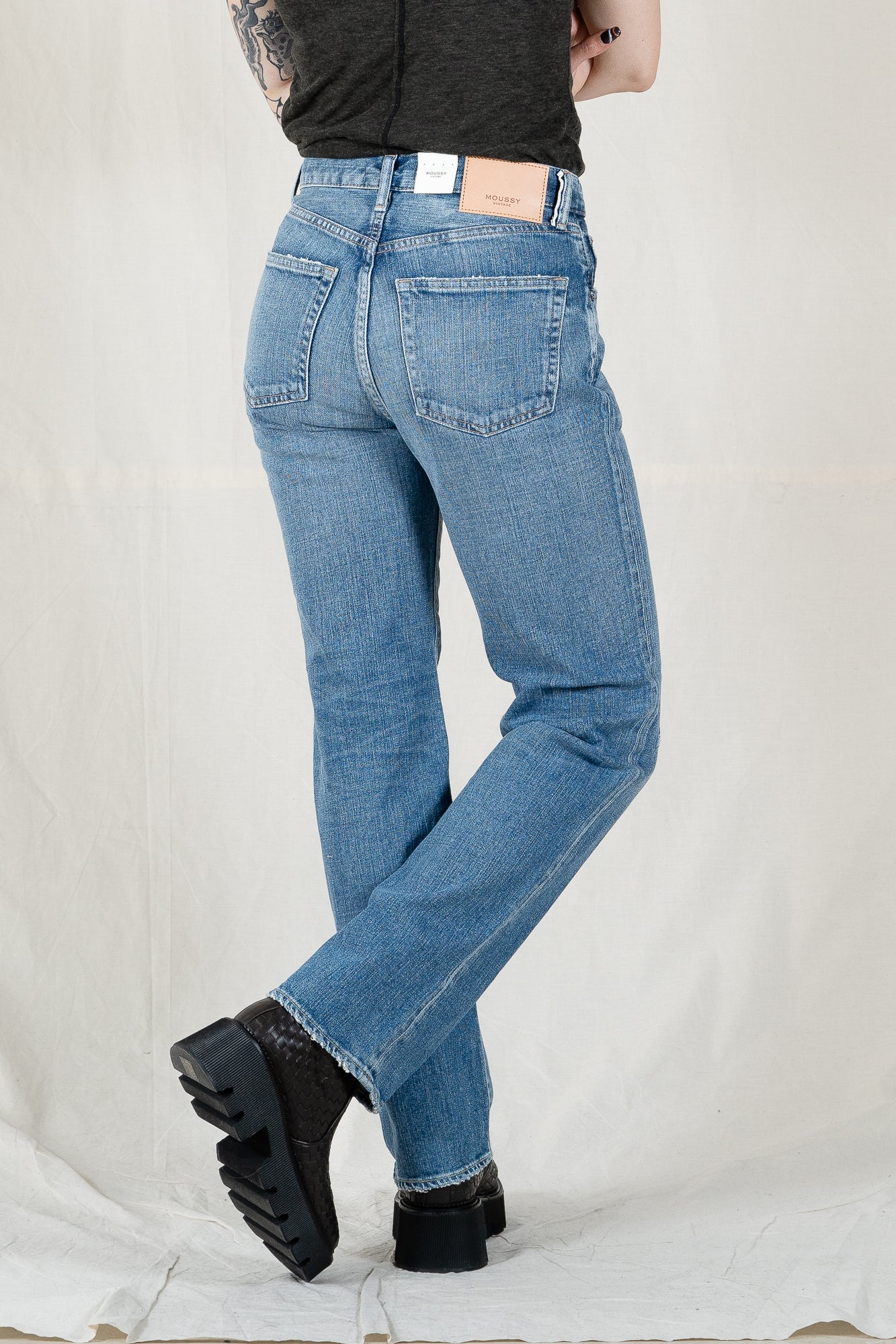 Moussy MV Nichols Straight Jean