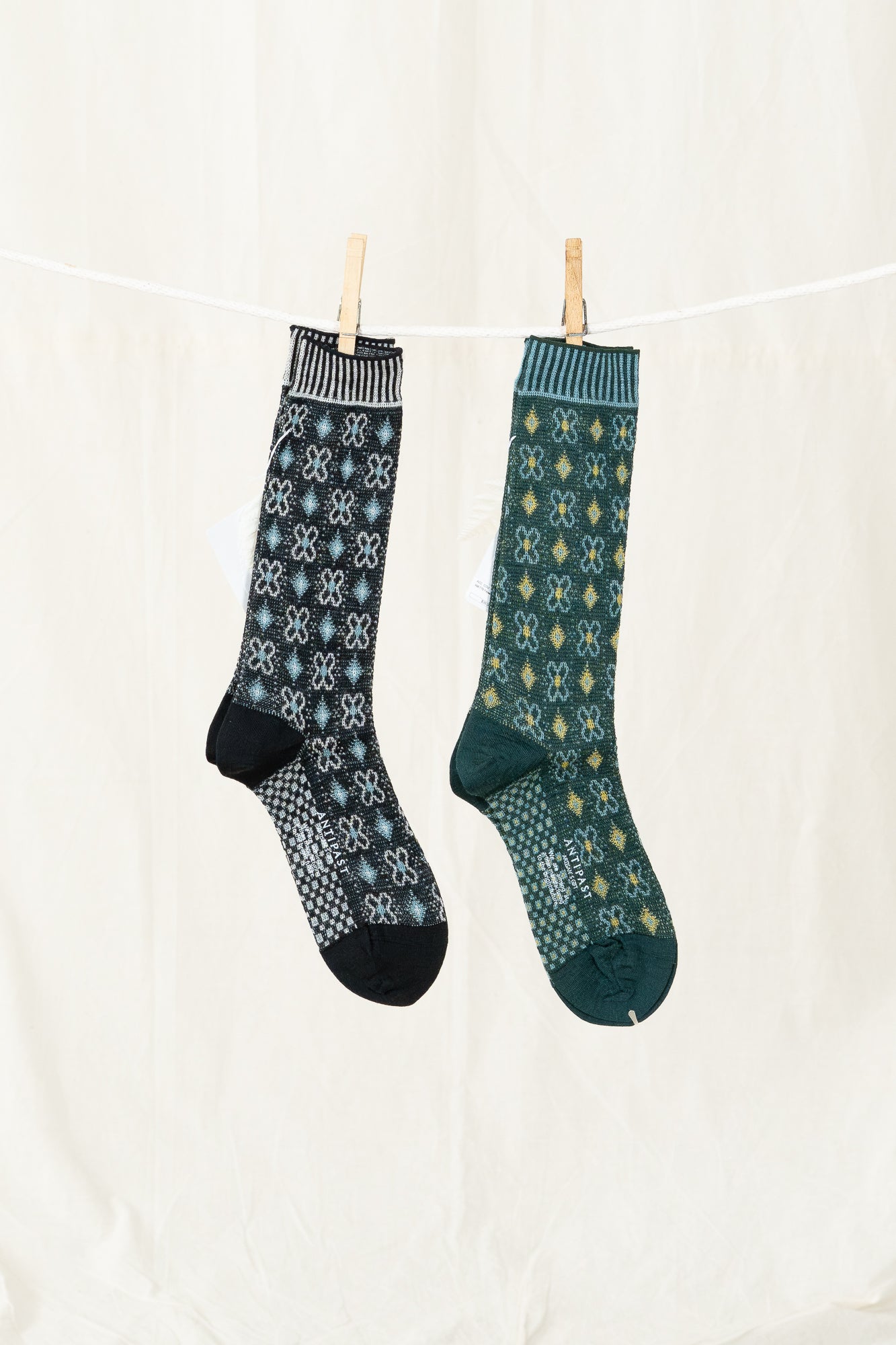 Antipast Flower Grid Women's Socks - Green