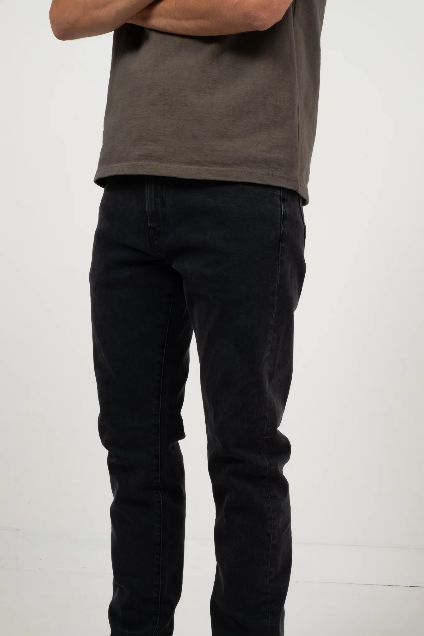C.O.F. Studio M7 Tapered Comfort Used Black Denim