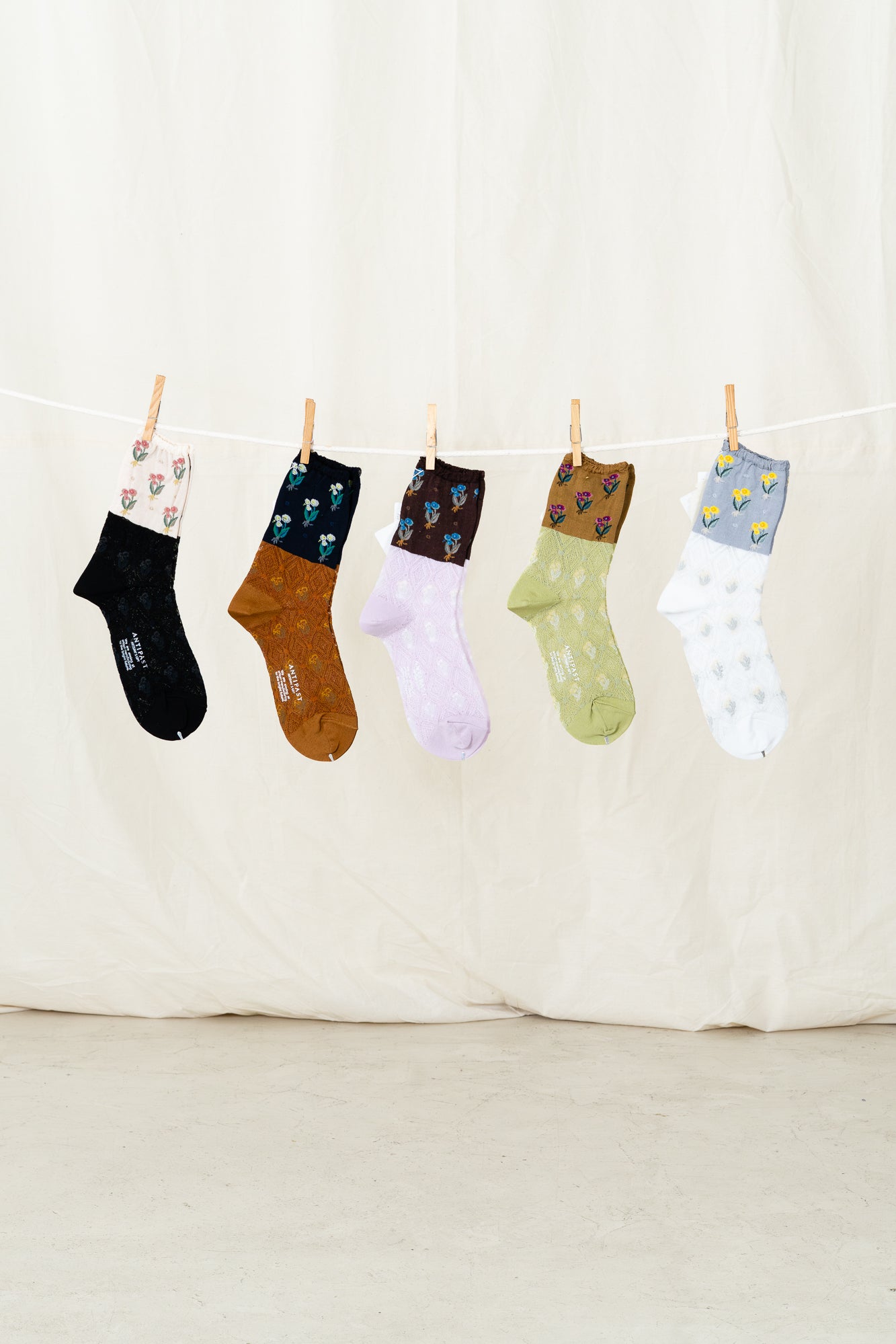 Antipast Women's Lilies of the Valley Socks