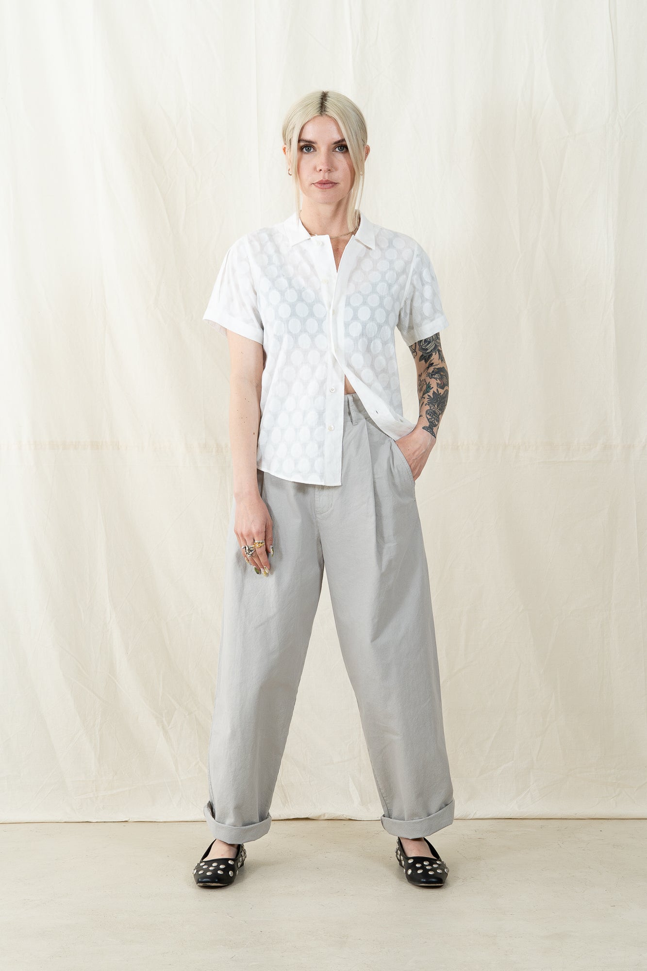 Uqnatu Pleat Sleeve Blouse