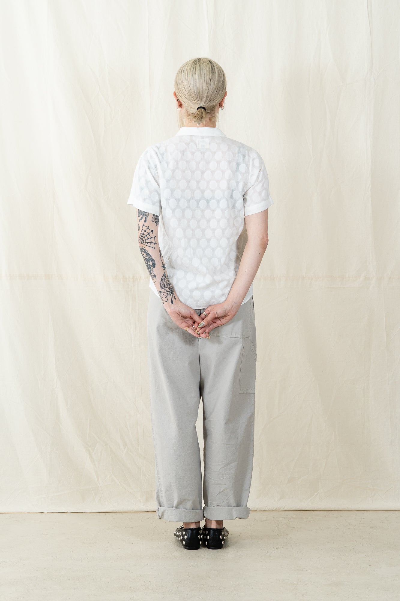 Uqnatu Pleat Sleeve Blouse