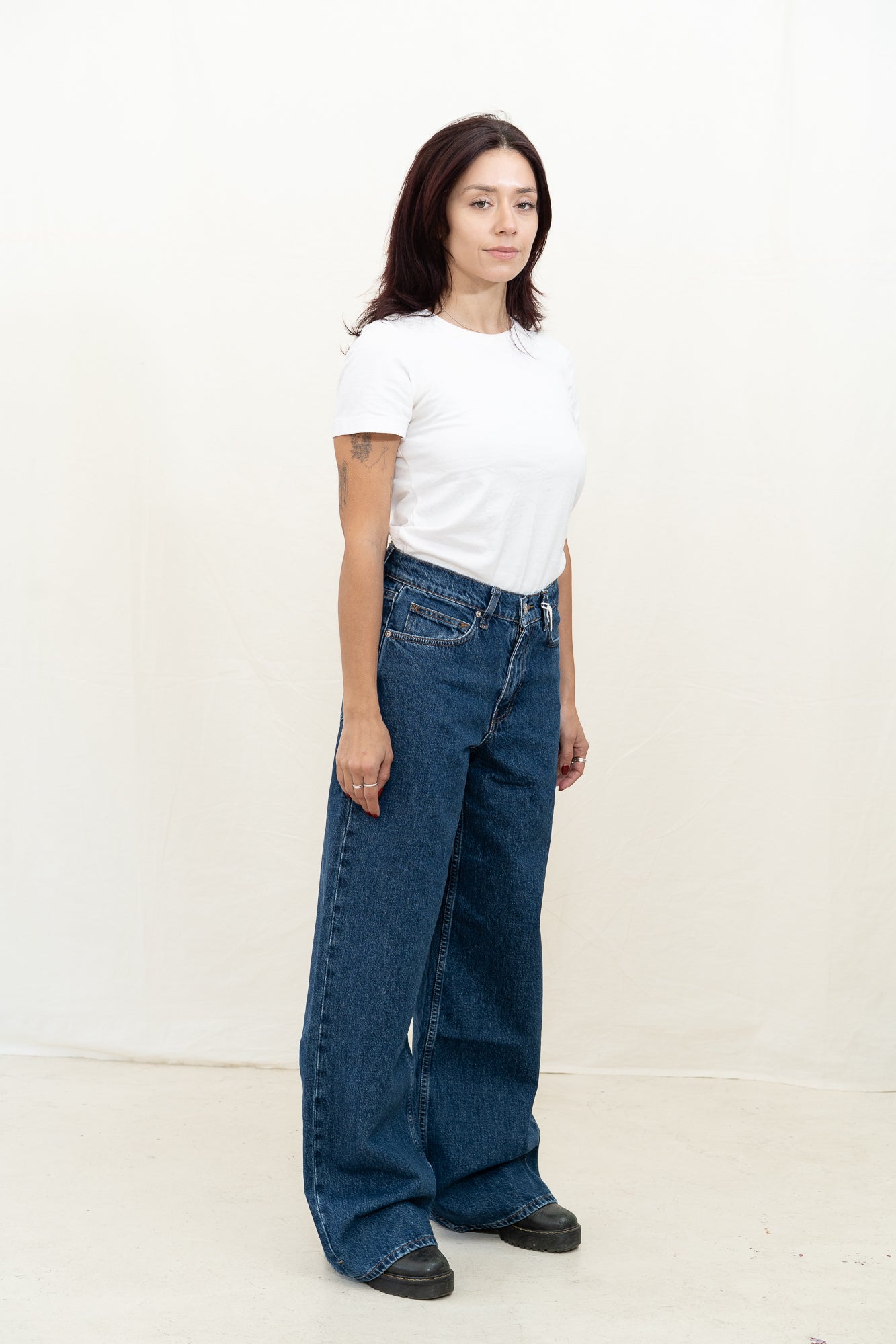 DALA Sling Jean in Flat Blue