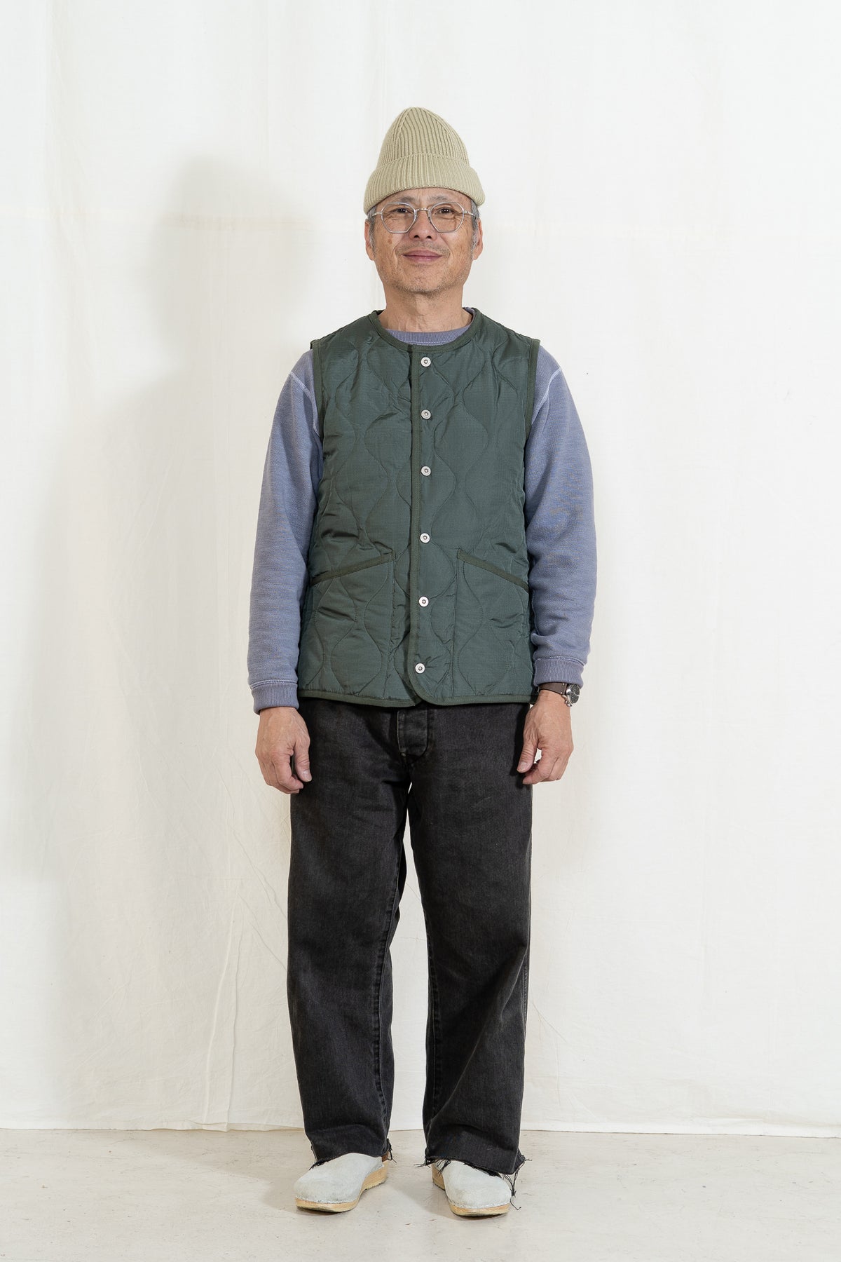 TAION Crew Neck Vest in Olive