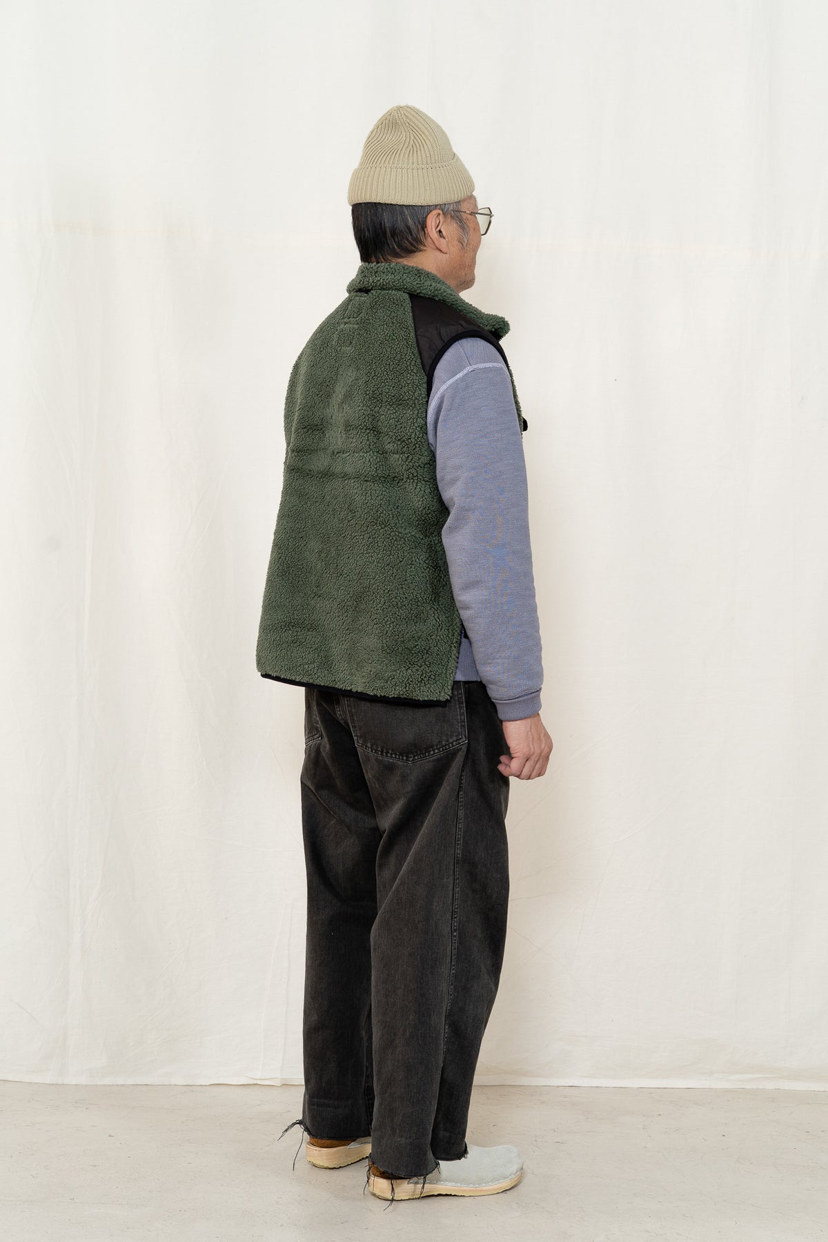 TAION Fleece Vest in Olive Crazy