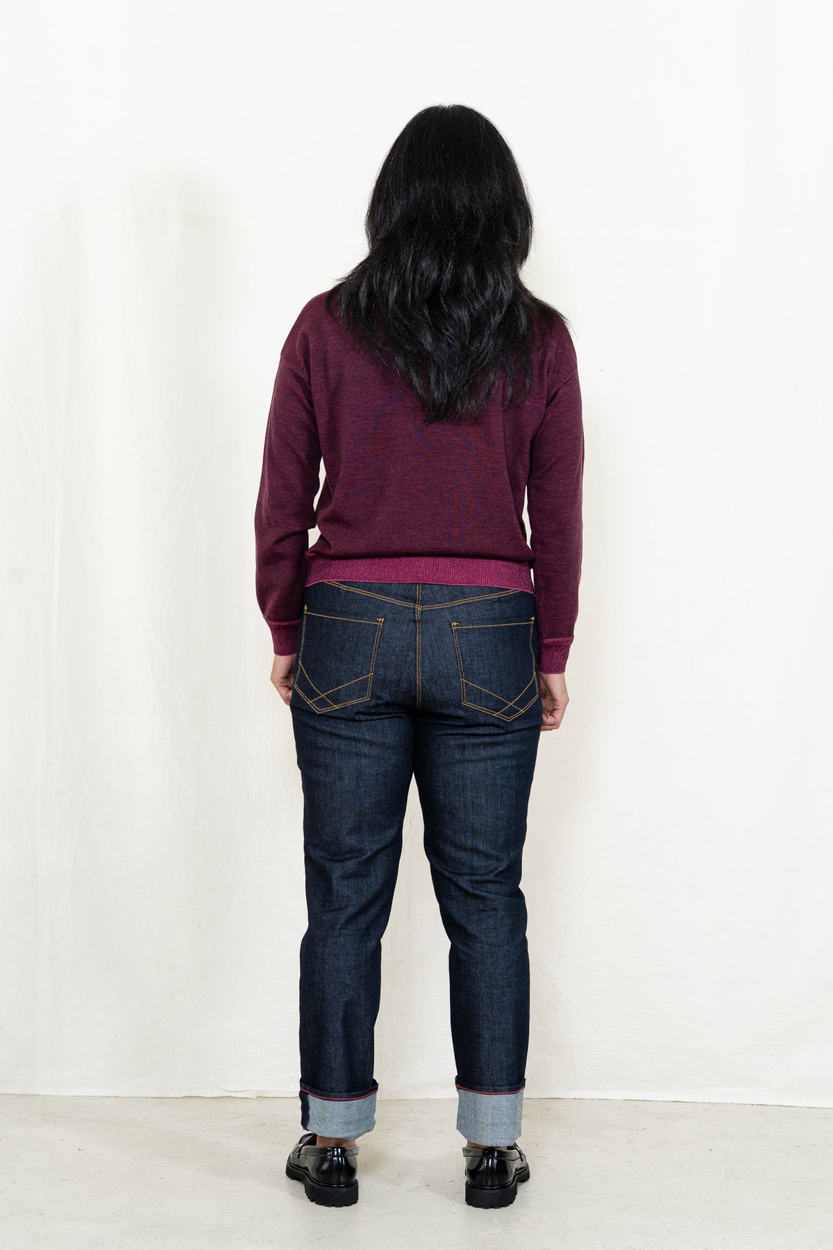 Casa Isaac Woman V-Neck in Wine-Pink