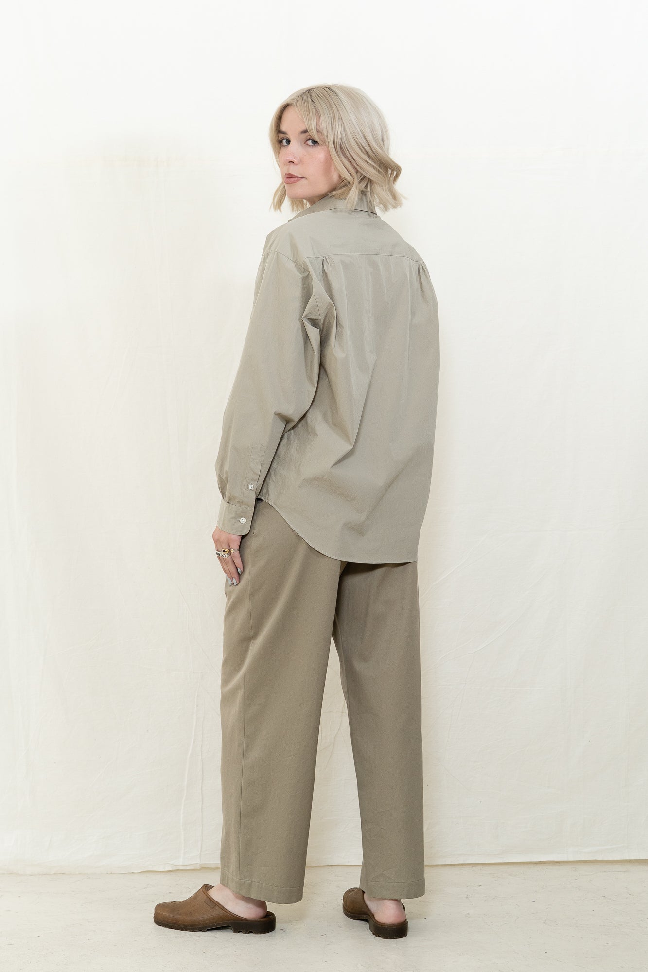 NICHOLSON & NICHOLSON Kay Top in Beige