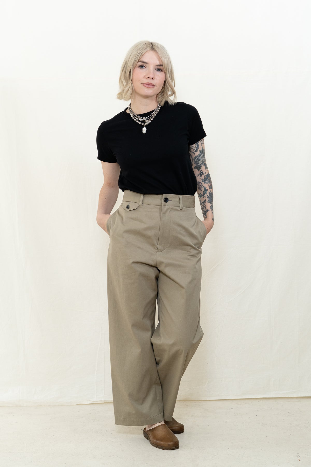 NICHOLSON & NICHOLSON Sable Chino Pants