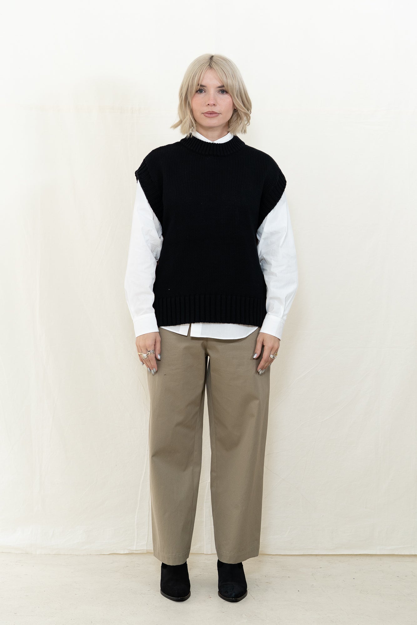 Beaumont Organic Piper Sweater Vest in Black
