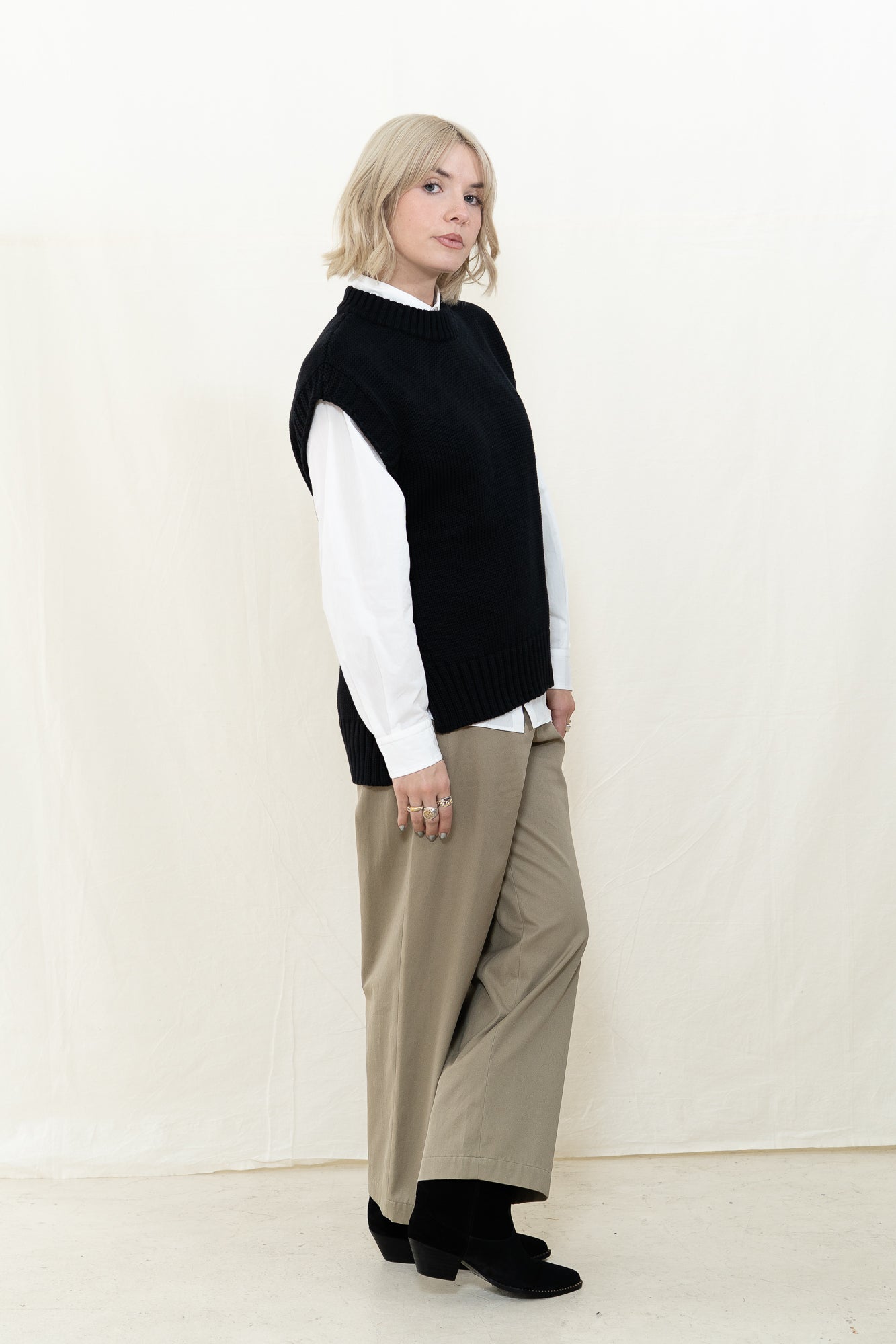 Beaumont Organic Piper Sweater Vest in Black