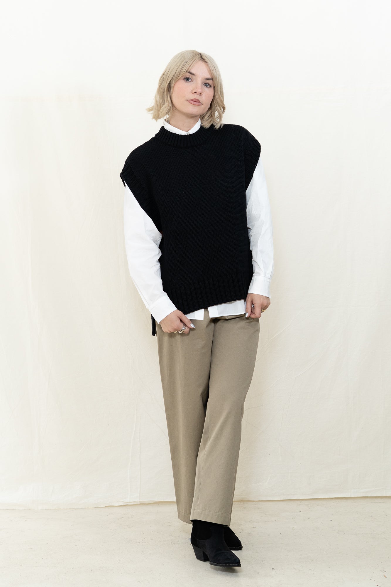 Beaumont Organic Piper Sweater Vest in Black