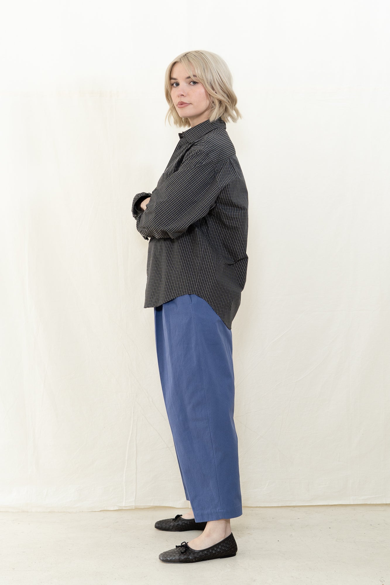 NICHOLSON & NICHOLSON Kay Check Top in Black
