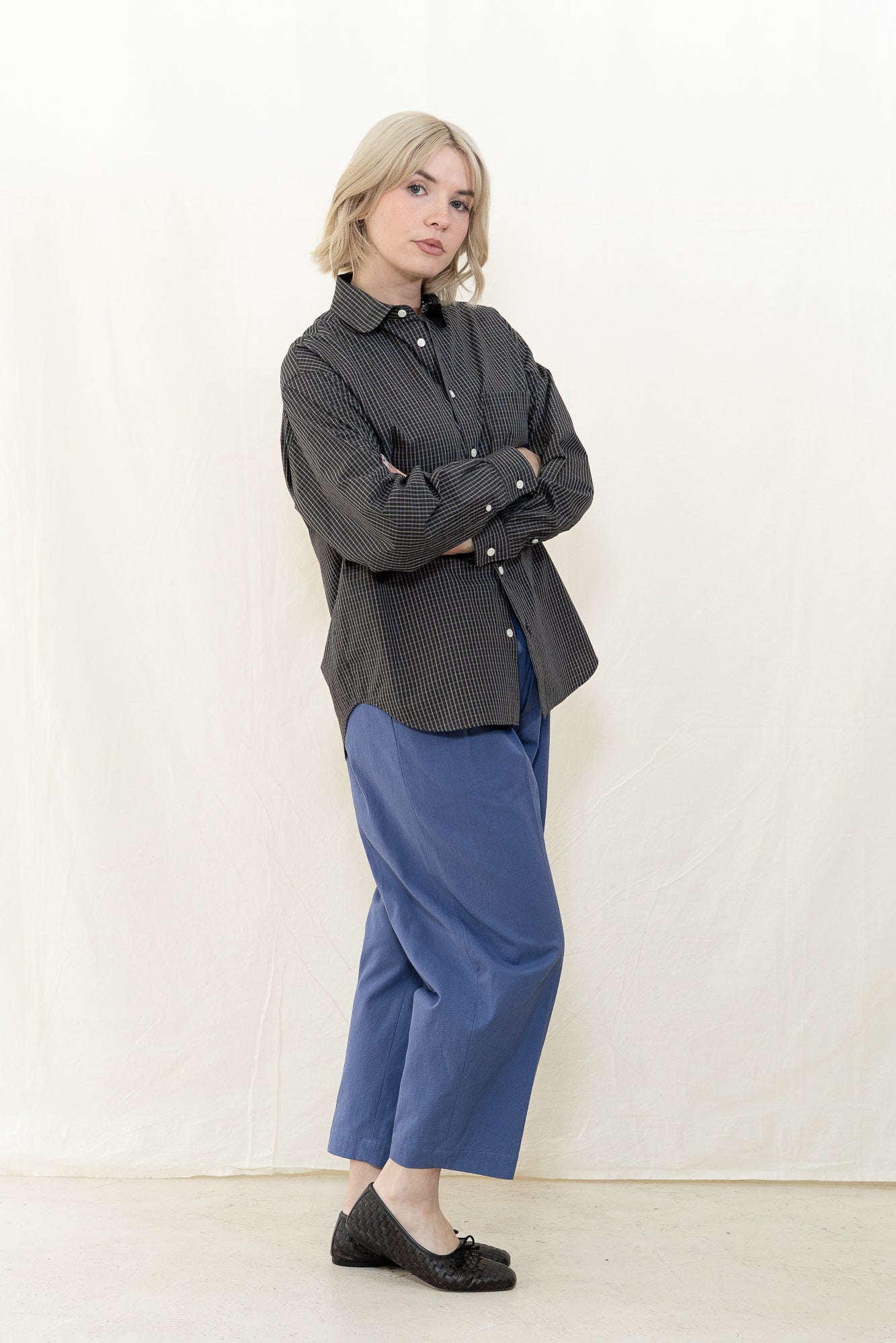 NICHOLSON & NICHOLSON Kay Check Top in Black