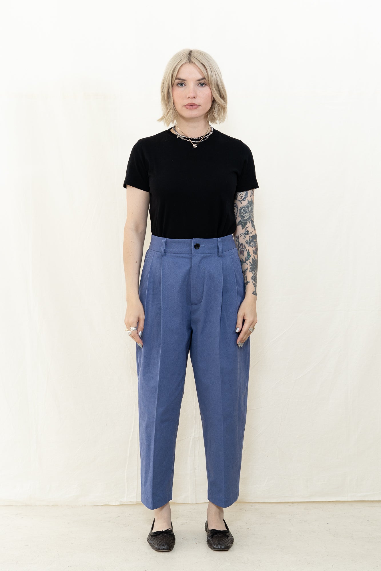 NICHOLSON & NICHOLSON Leno Pants in Blue