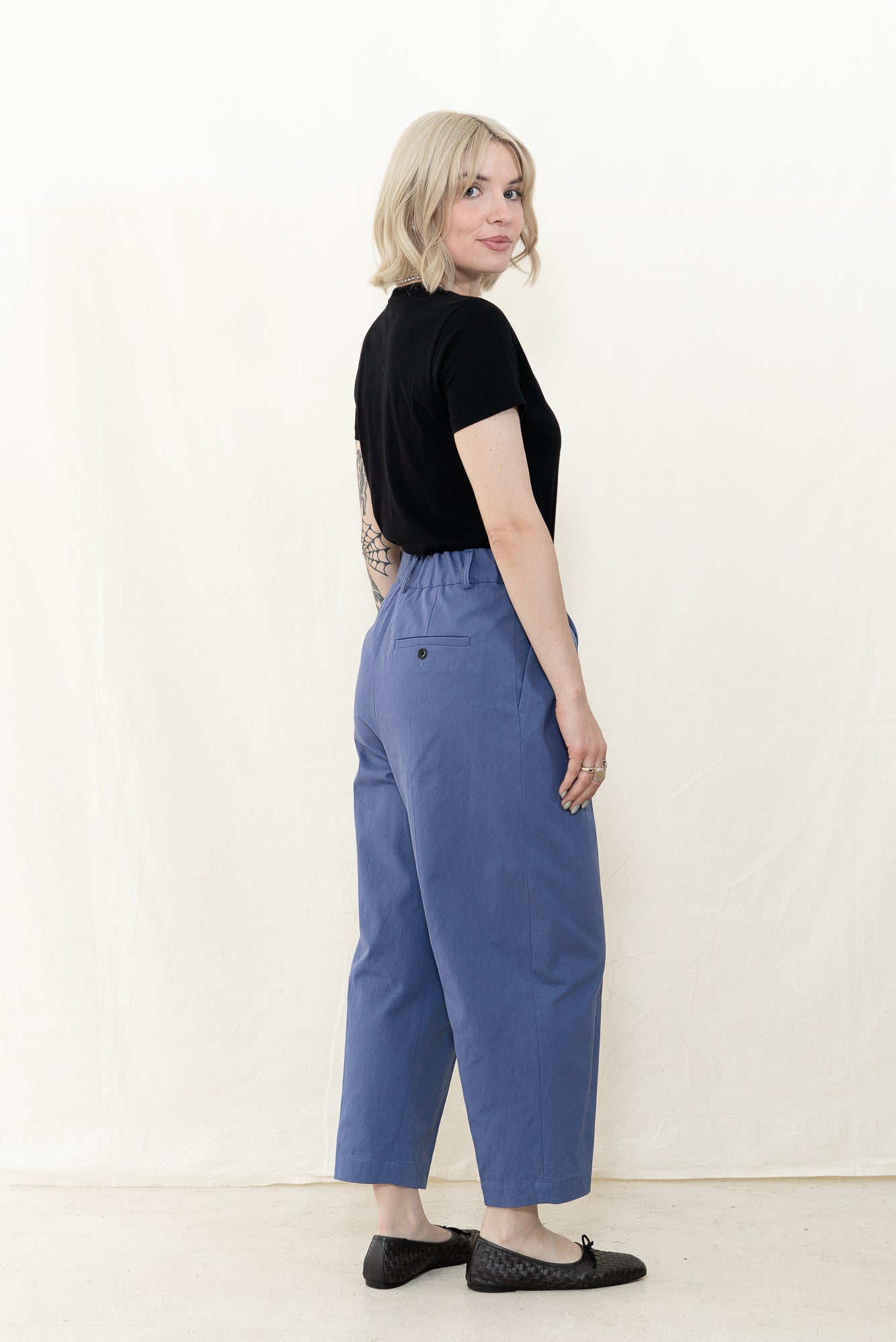 NICHOLSON & NICHOLSON Leno Pants in Blue