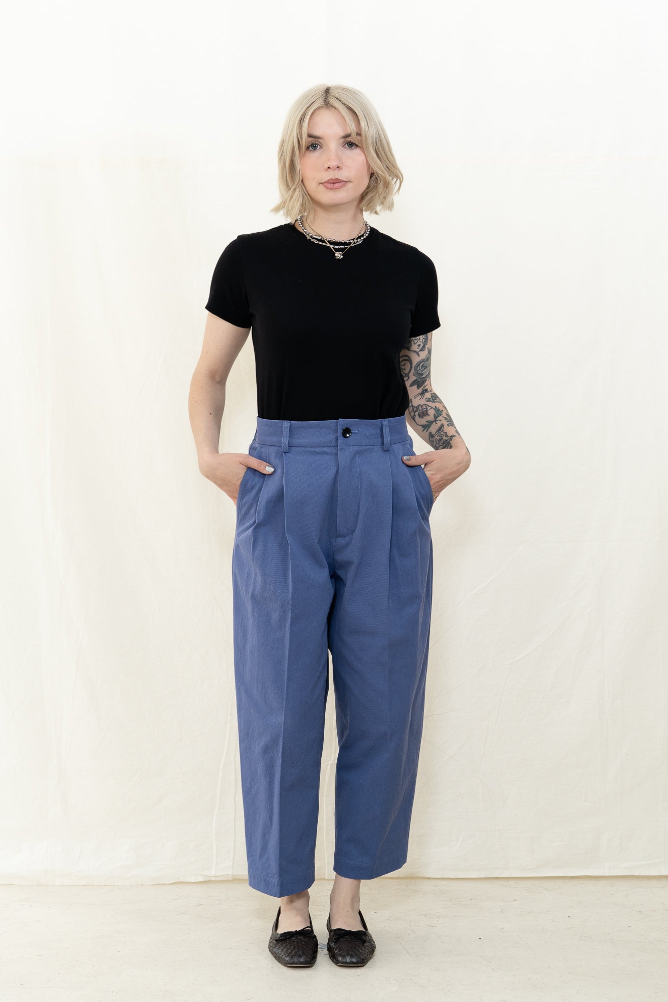 NICHOLSON & NICHOLSON Leno Pants in Blue