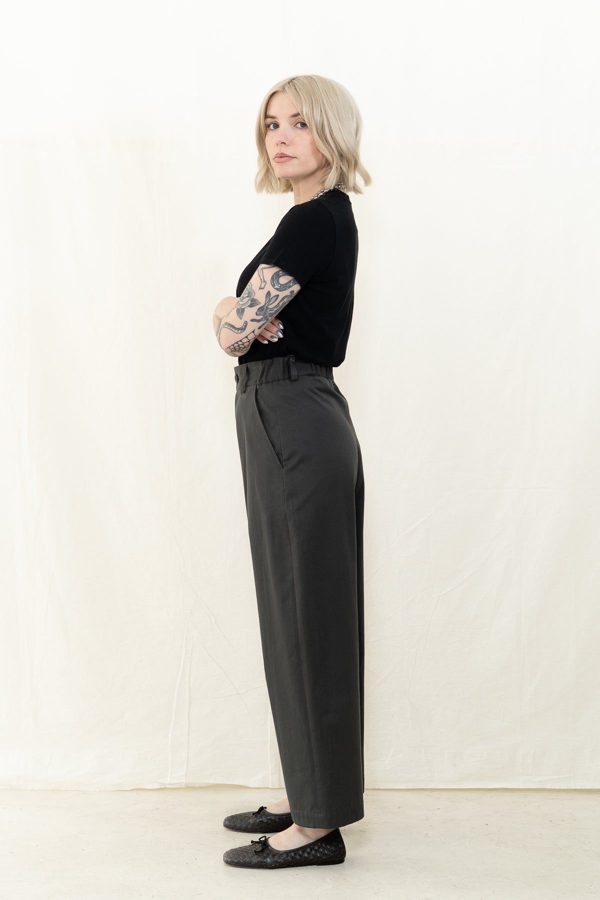 NICHOLSON & NICHOLSON Ecru-Chino Pants