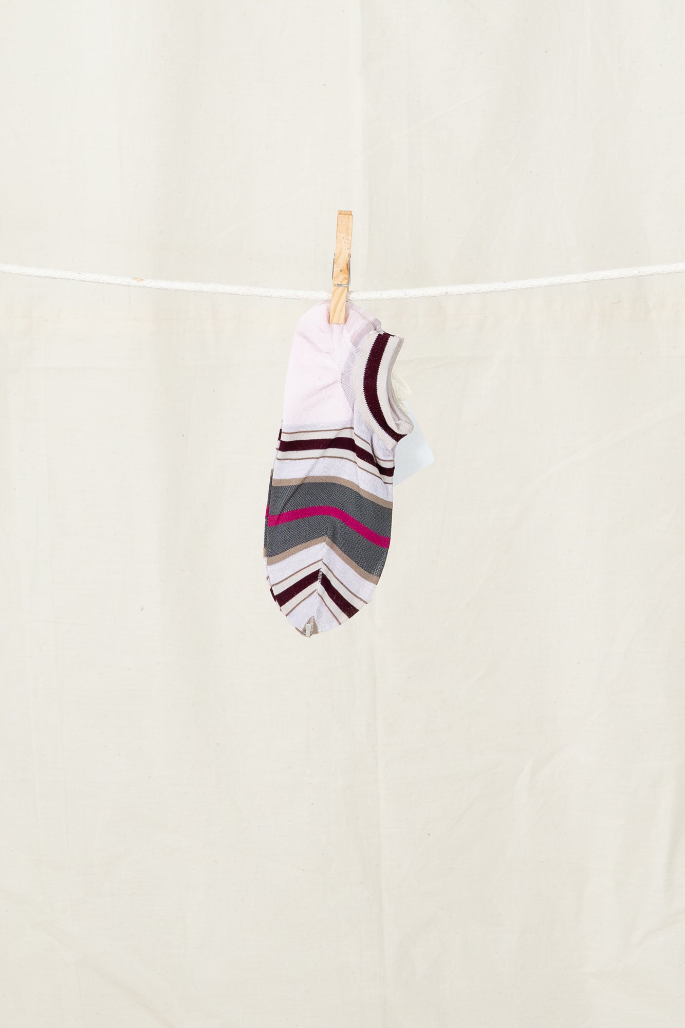 Antipast Women's Random Line Cover Socks