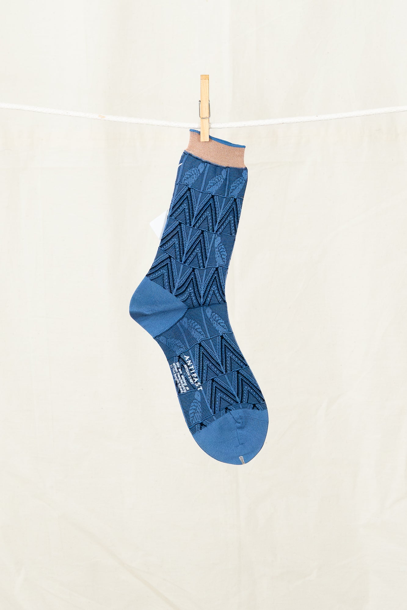 Antipast Women's  Leaf Bird Socks