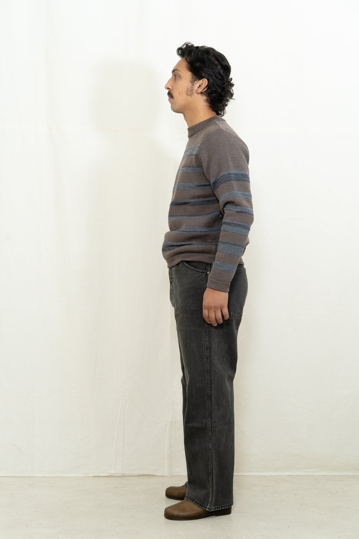 S.N.S. Herning Given III Crewneck in Terra Brown