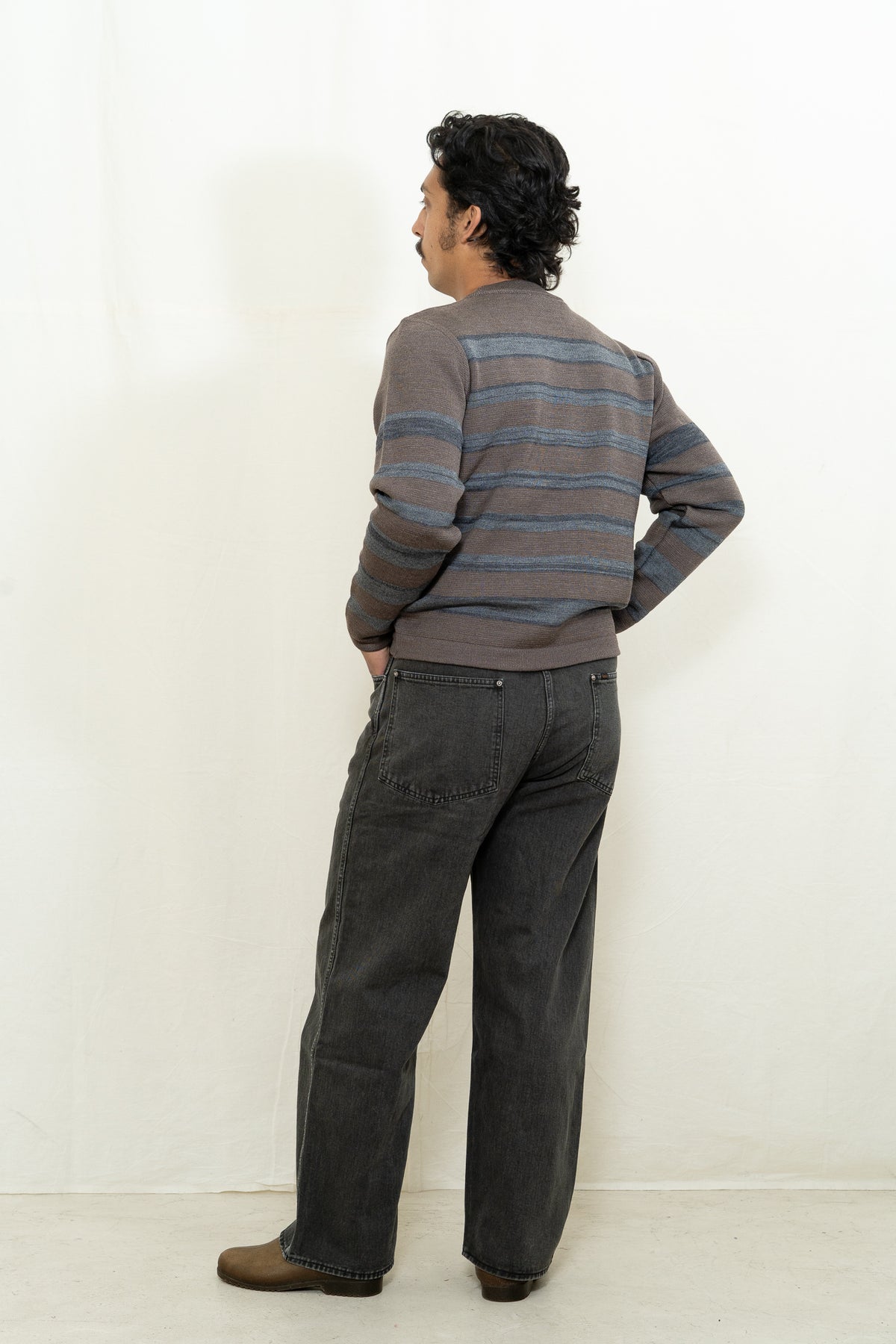 S.N.S. Herning Given III Crewneck in Terra Brown