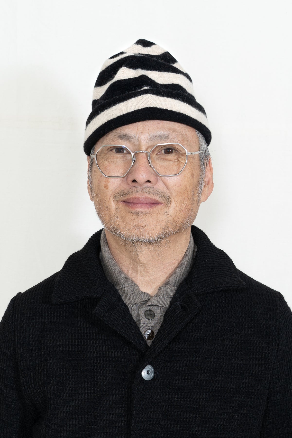 Jo Gordon Fine Knit Stripe Hat in Black and Oatmeal