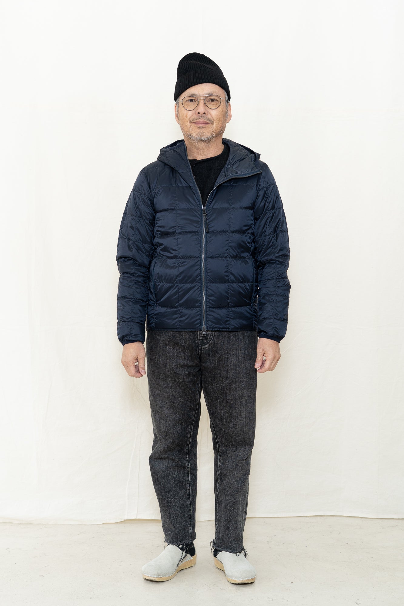 TAION Unisex Basic Hood W-Zip Down Jacket