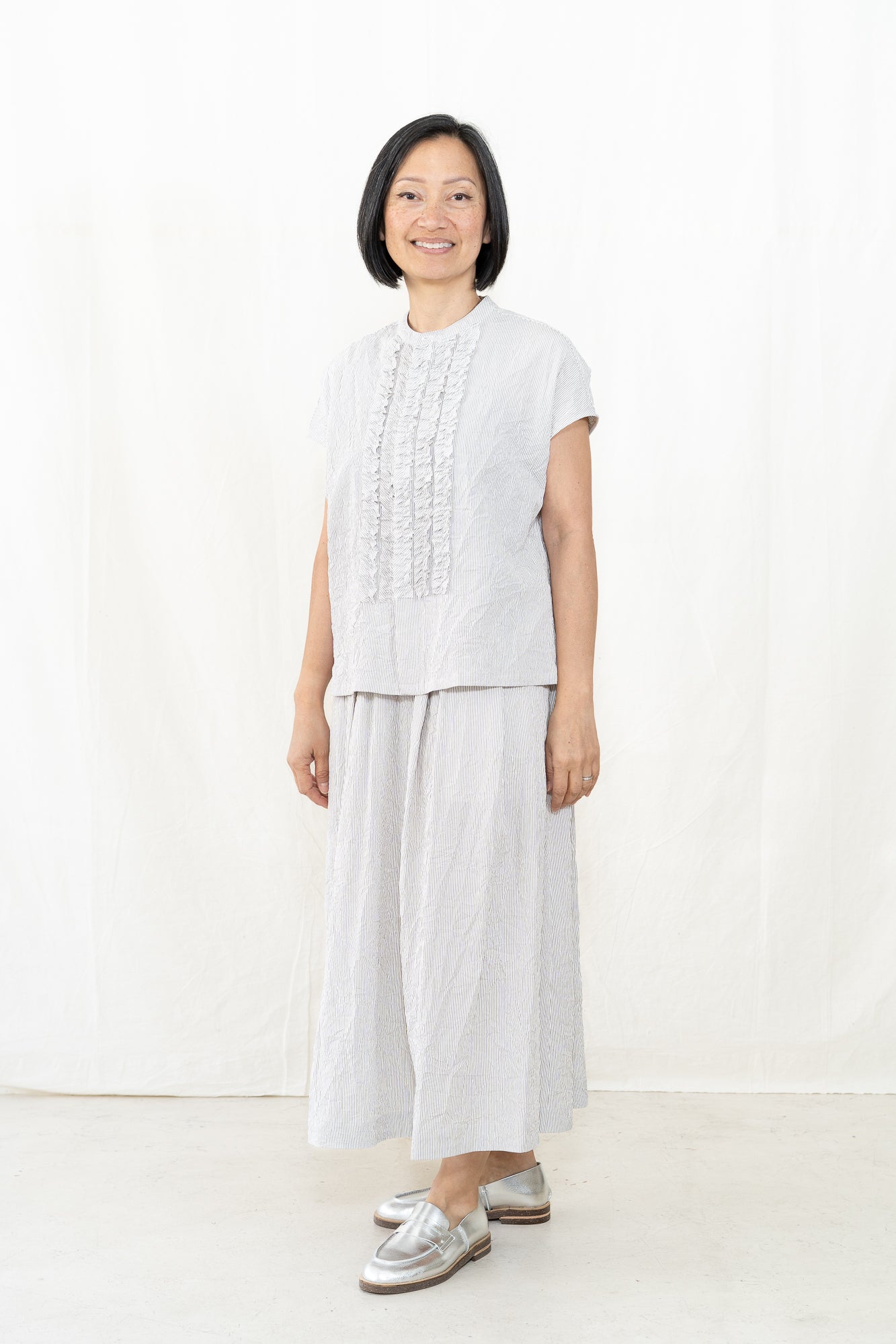 NICHOLSON & NICHOLSON Ray Ruffle Top