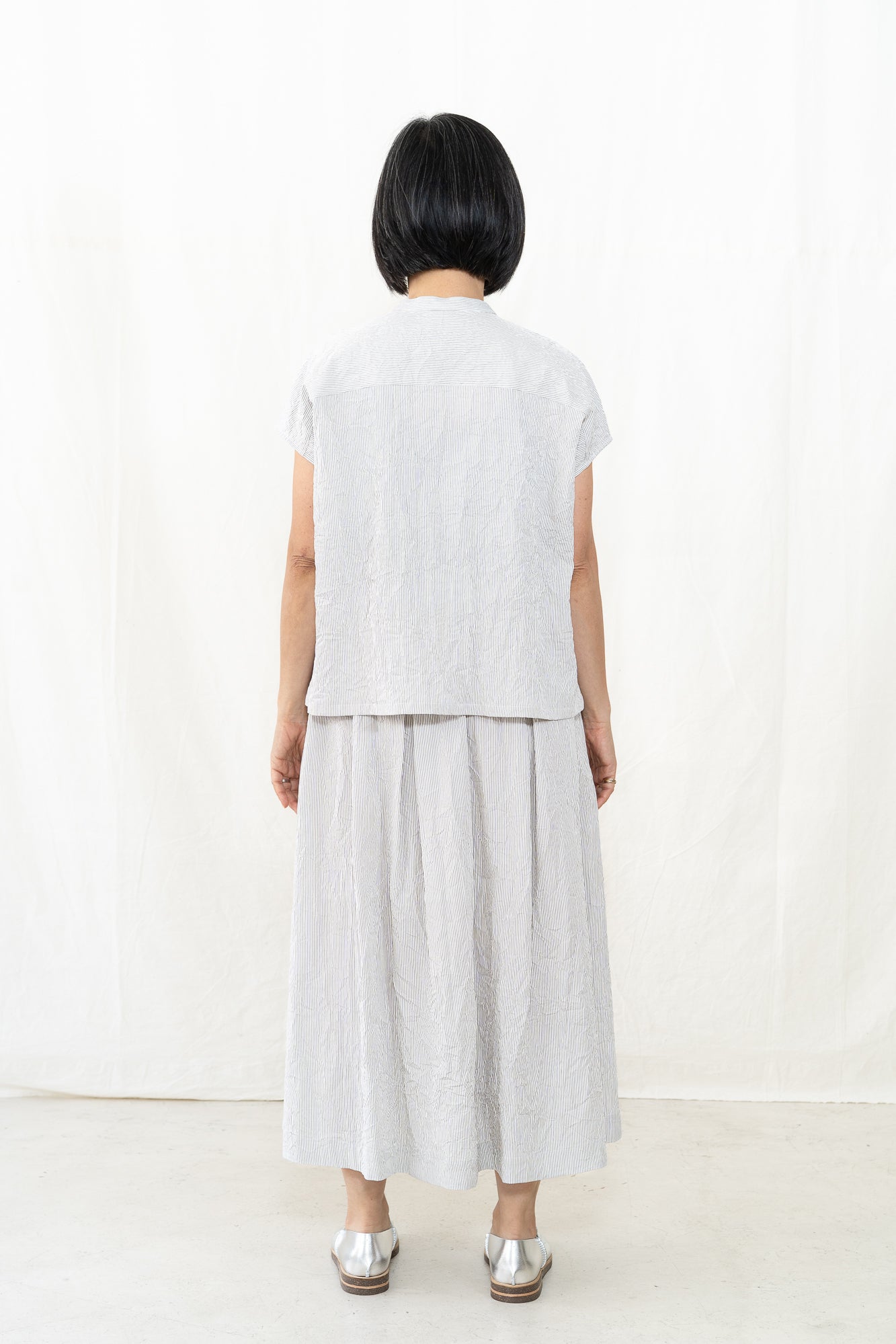 NICHOLSON & NICHOLSON Ray Ruffle Top