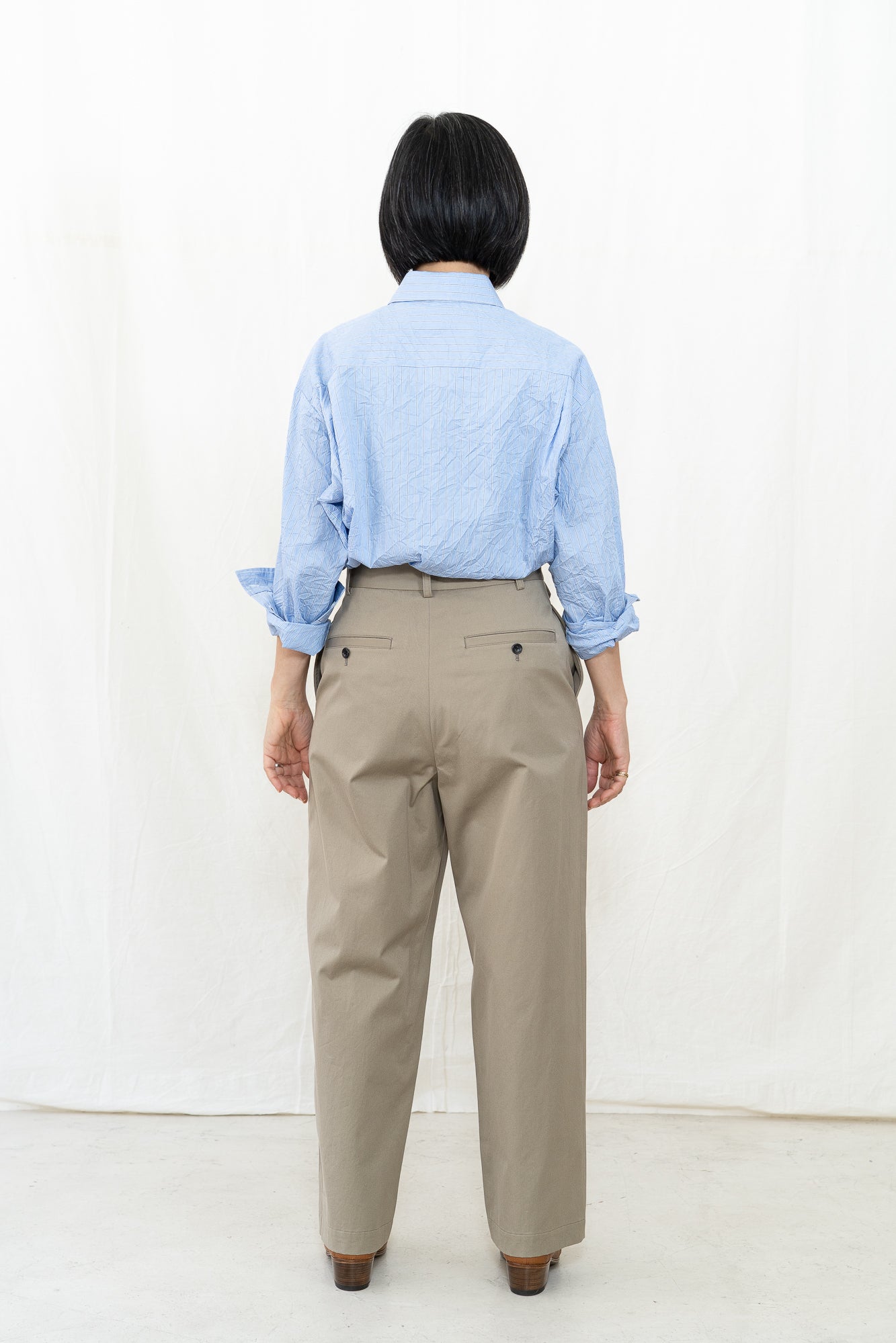 NICHOLSON & NICHOLSON Sable Chino Pants