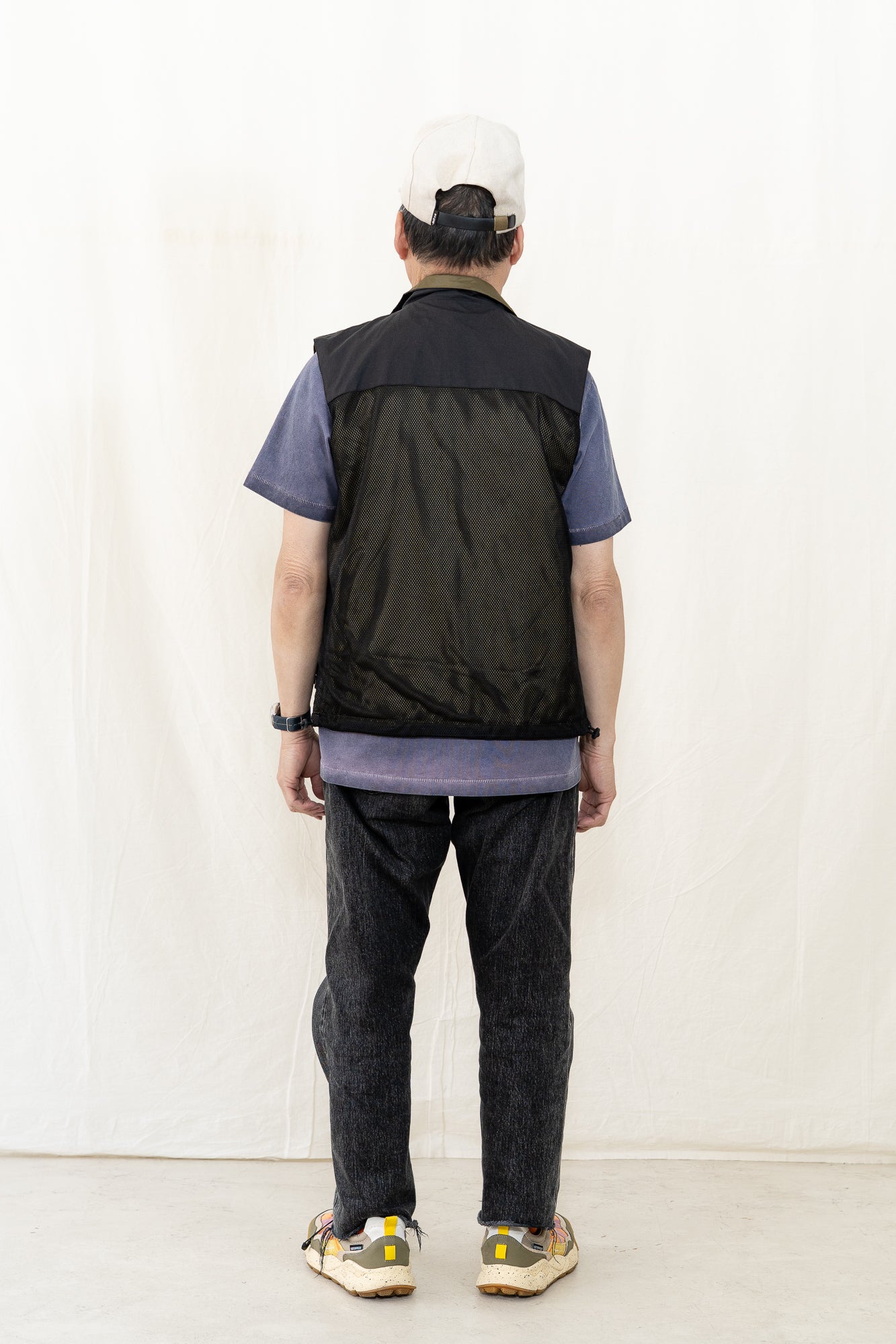 TAION Non Down Mountain Reversible Mesh Vest
