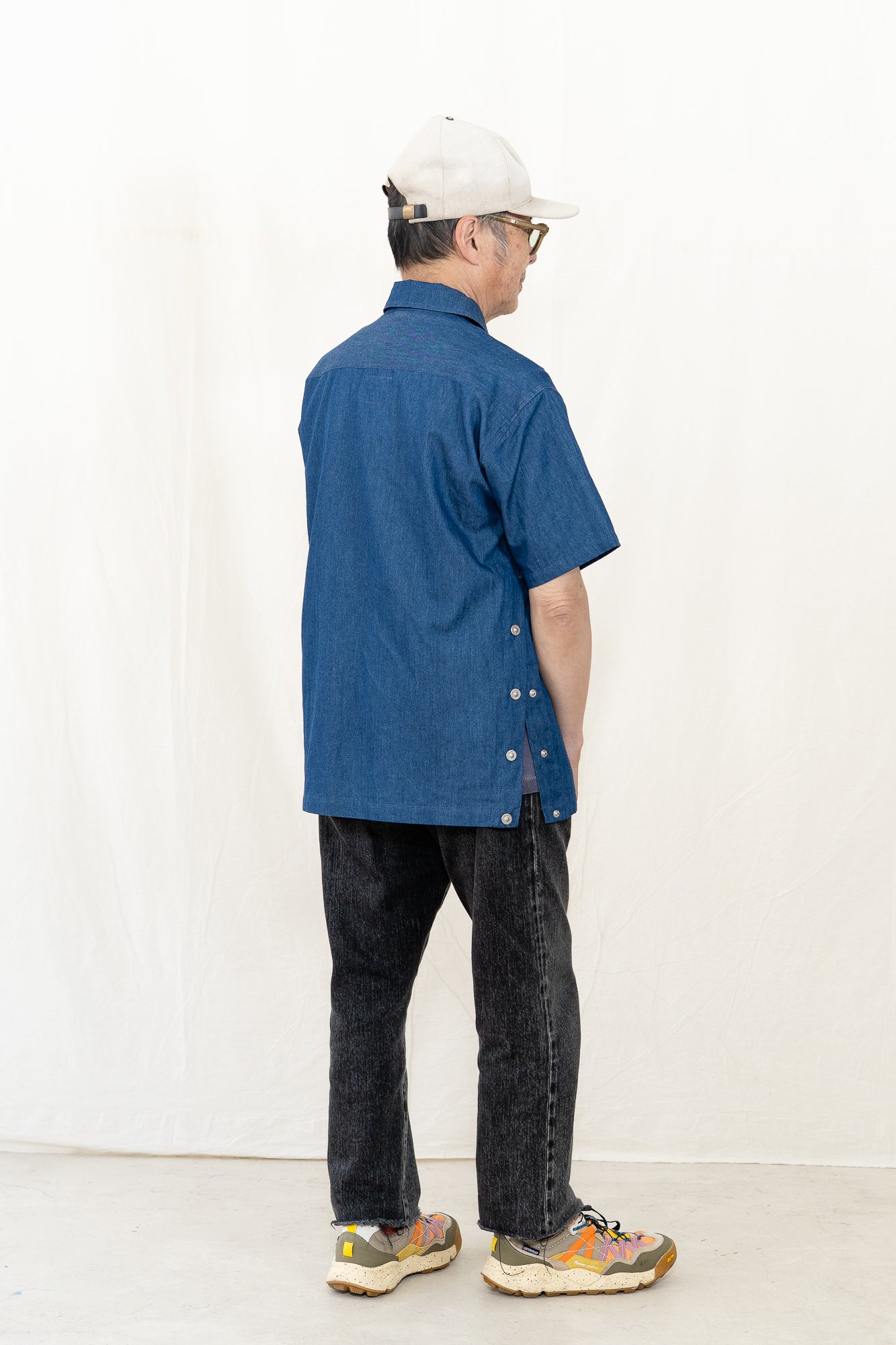 TAION Non Down Military Button Slit Shirt
