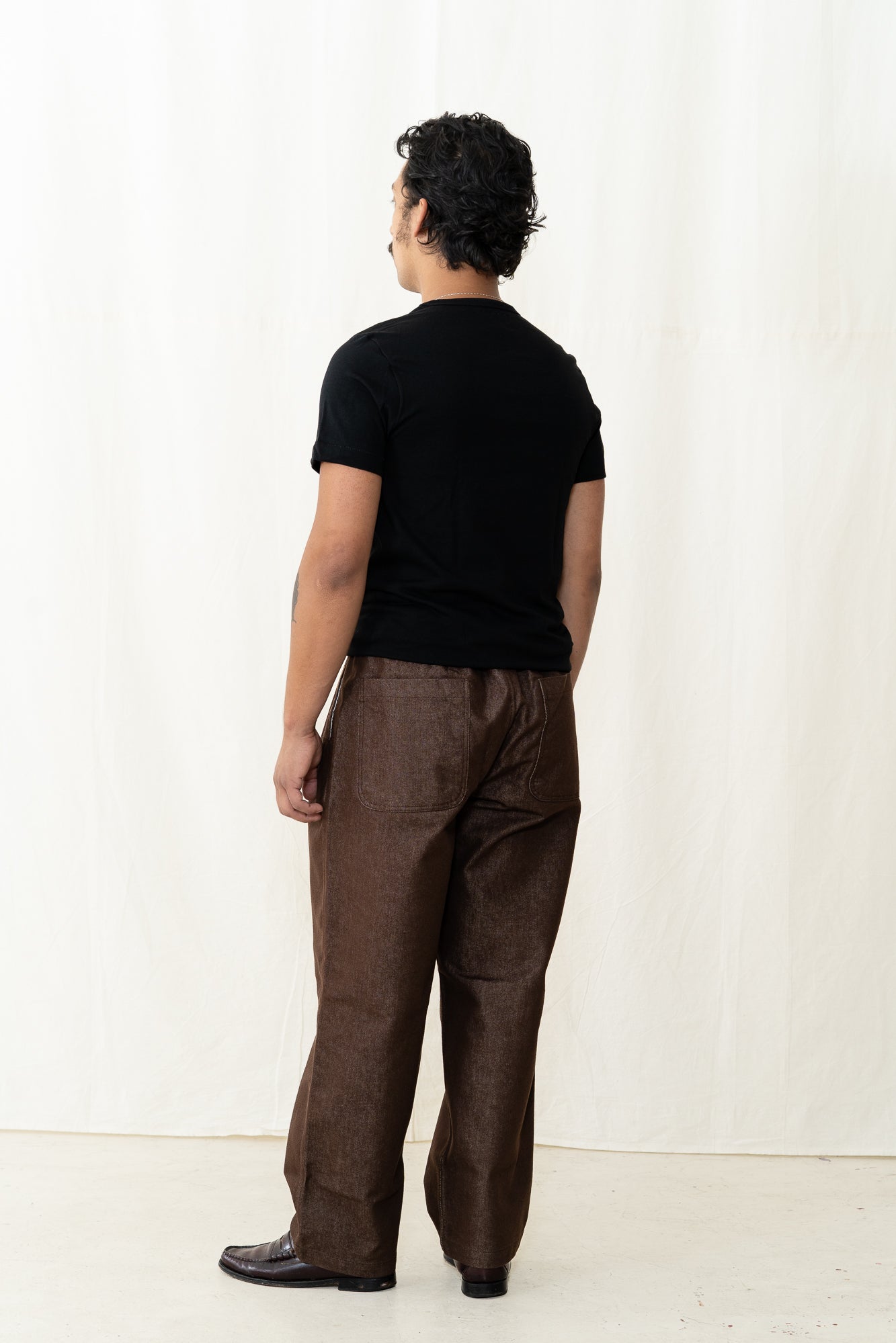 KAPPY Two Tuck Wide Denim Pants in Brown