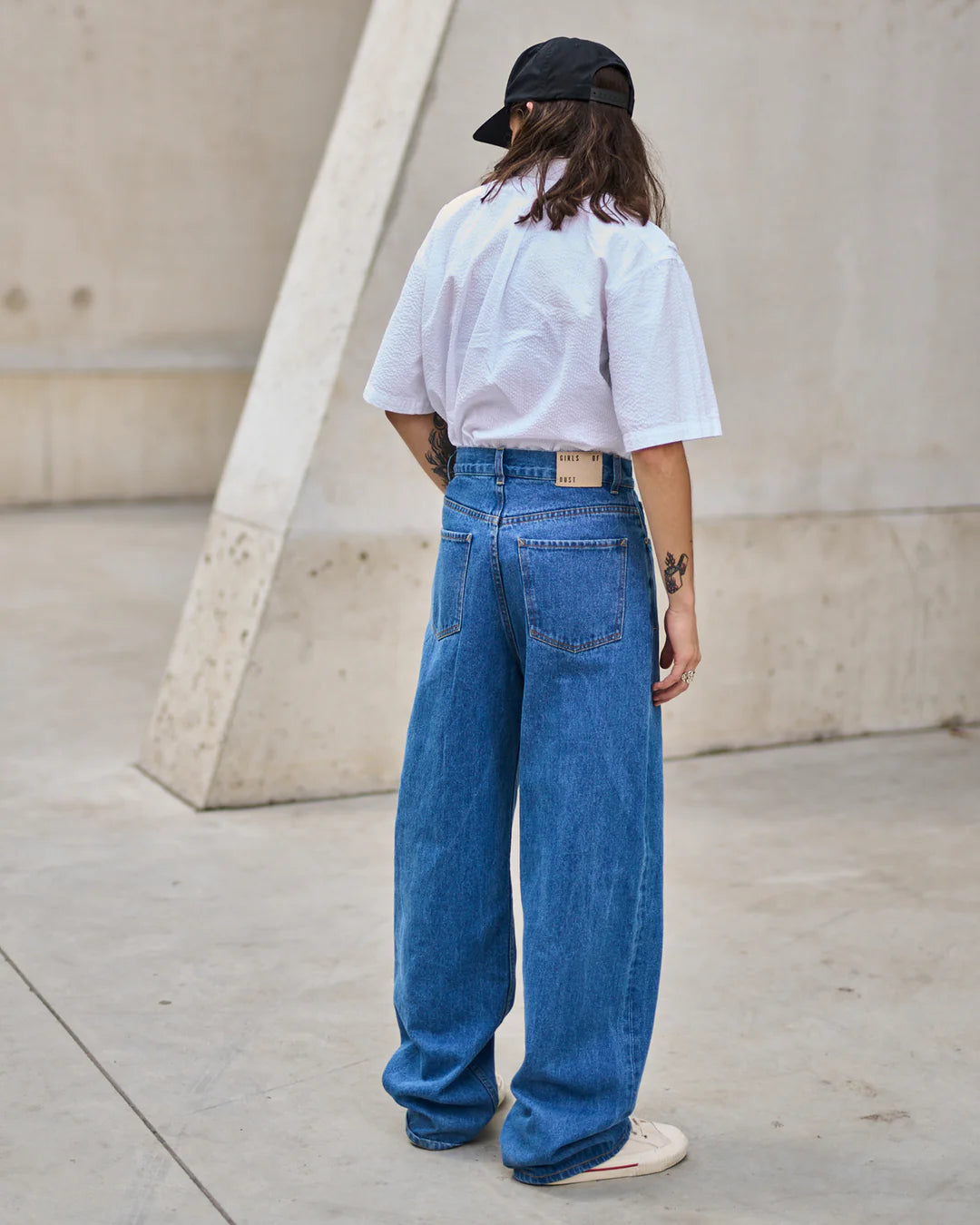Girls of Dust Zoe Nikko Denim in bleach wash